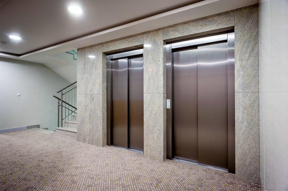 Invite Hotel apartamentowy 4*