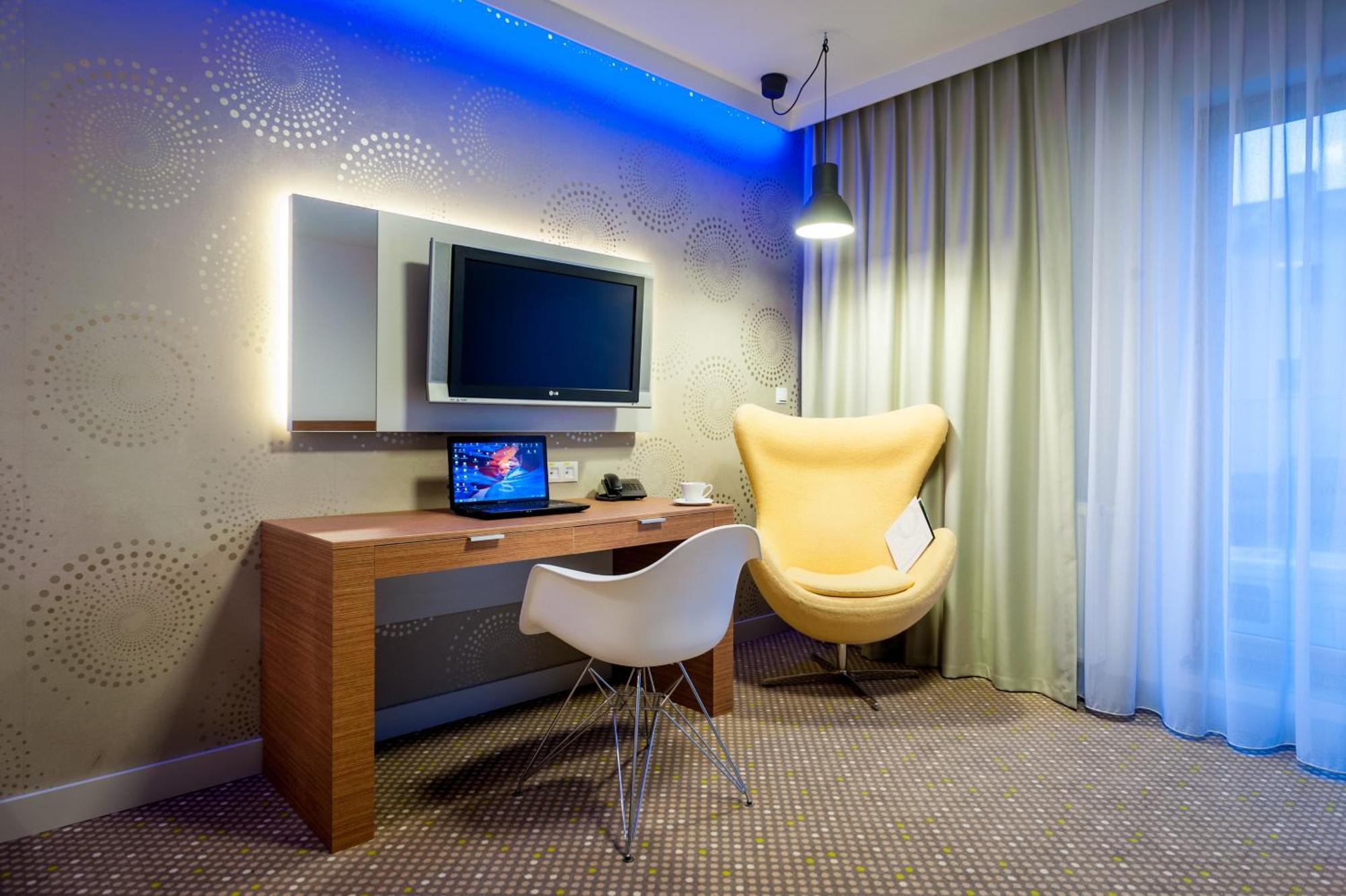 Aparthotel Invite 4*
